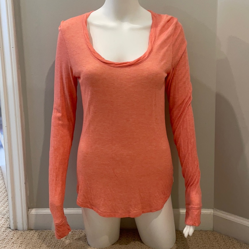 EUC Talula Aritzia Long Sleeve Swoopneck Tunic Coral Peach Top Sz Medium